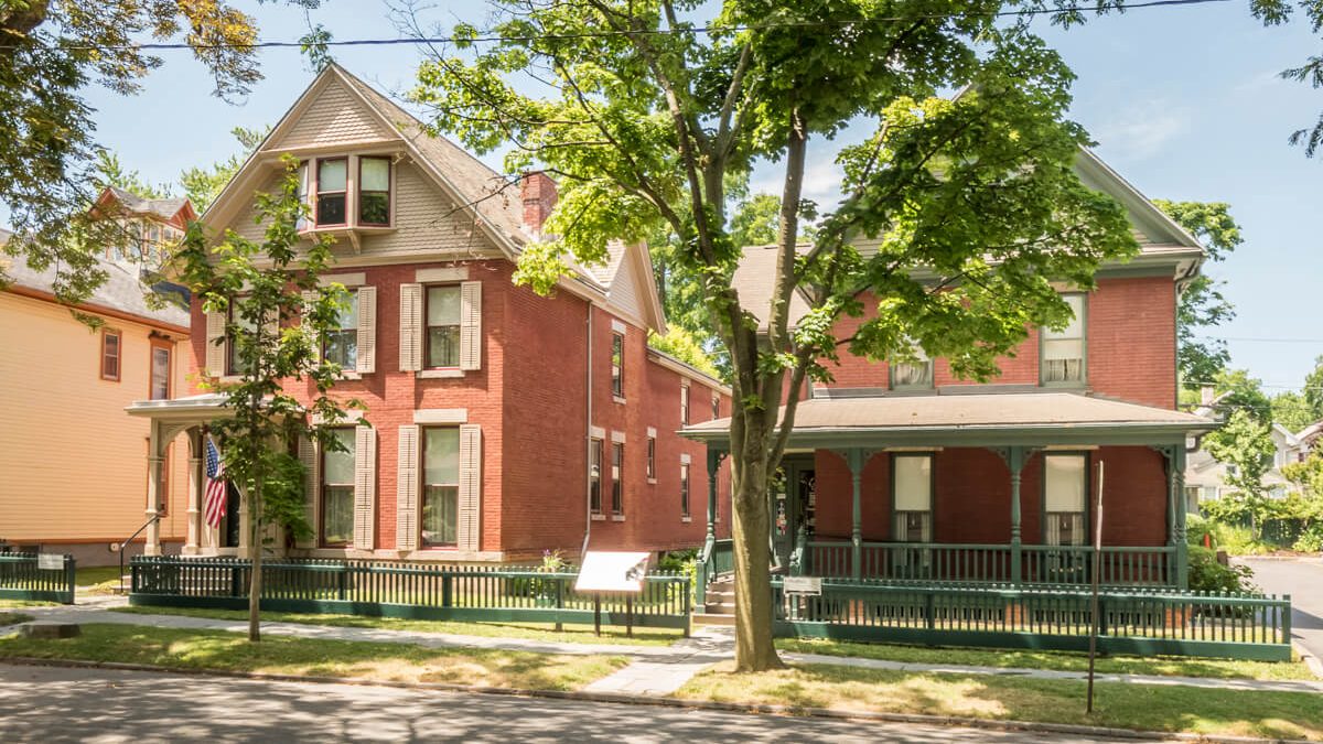 Brave Women Week Brave Women Week