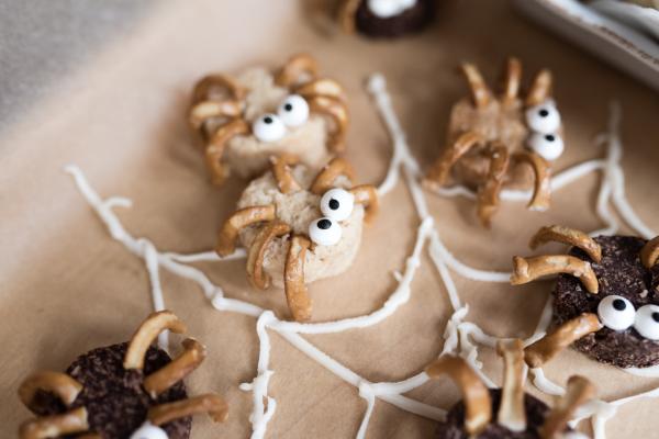 Emmy's Organic Cookies - Spider Snacks