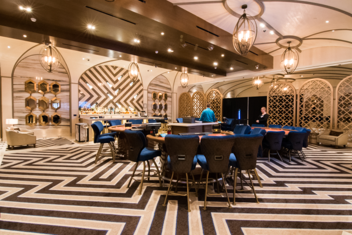 del Lago poker tables